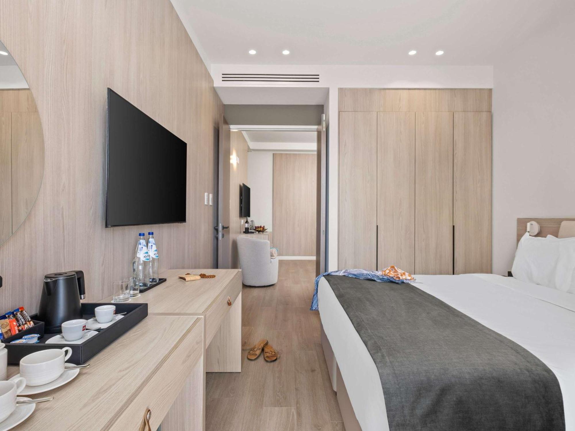 Mercure Larnaca City Exterior photo