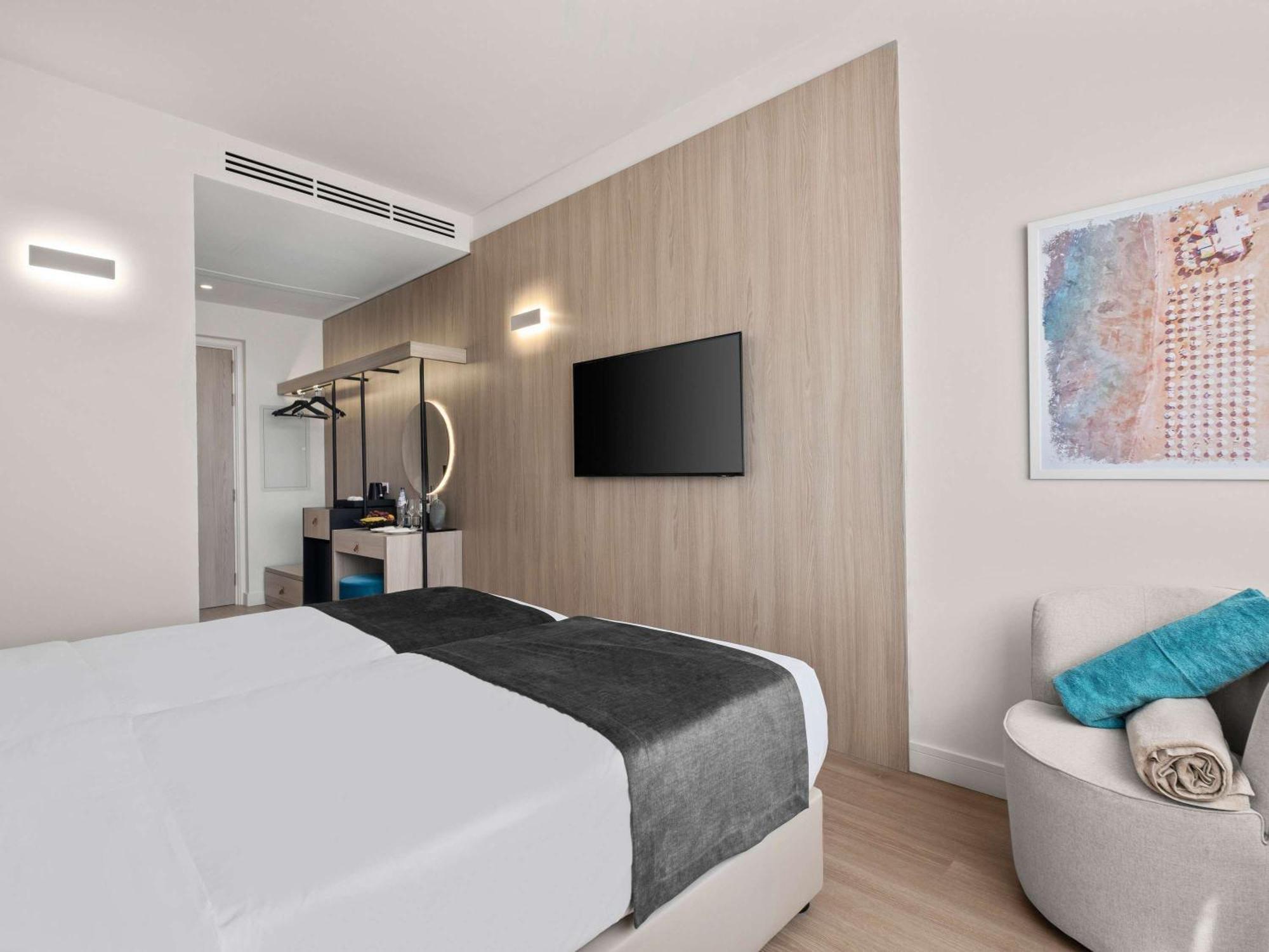 Mercure Larnaca City Exterior photo
