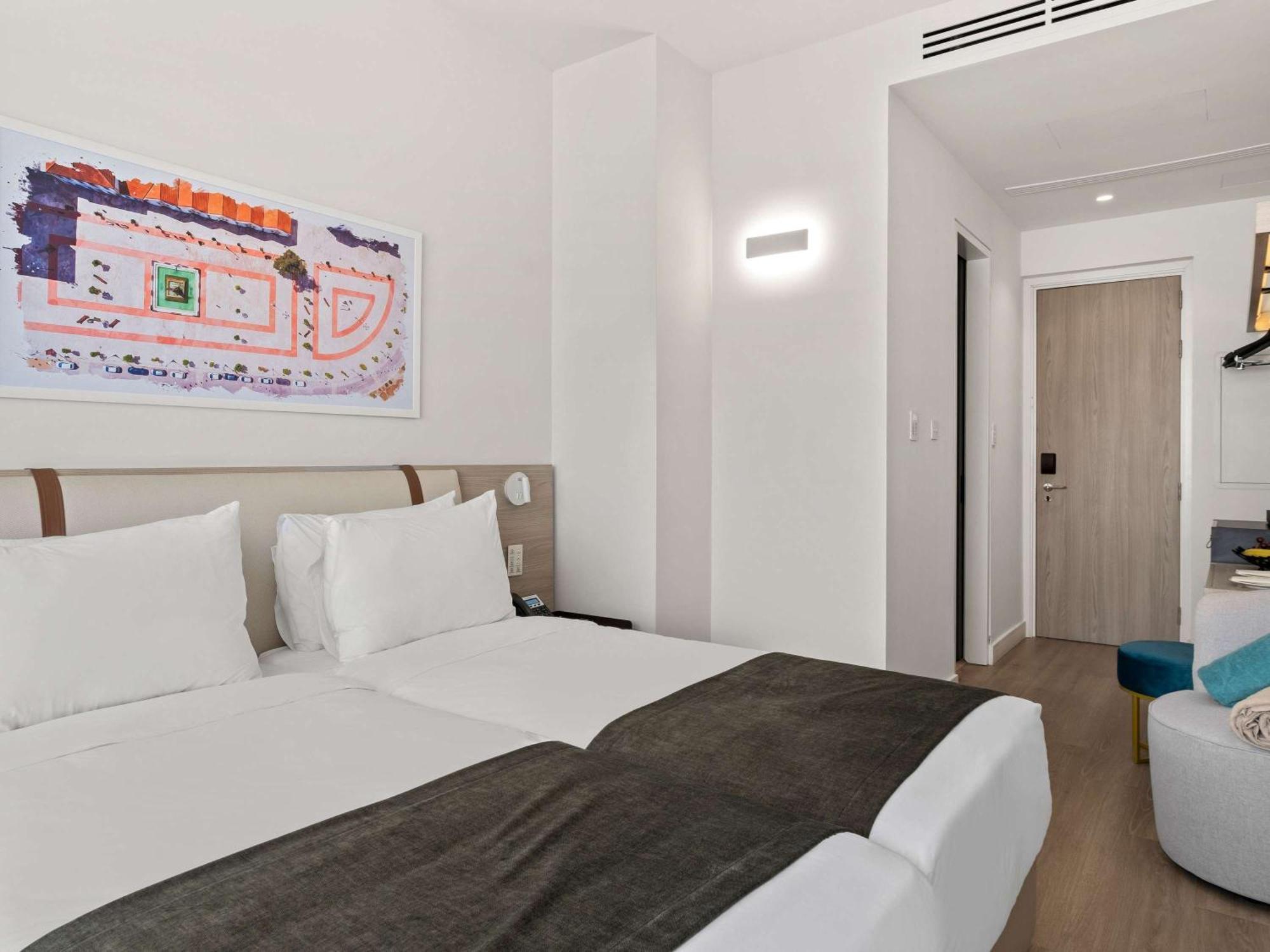 Mercure Larnaca City Exterior photo